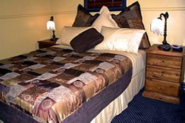 Church House B&B Gundagai - Accommodation QLD 2