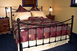 Church House B&B Gundagai - Accommodation QLD 3