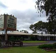 Colonial Motor Inn - Accommodation QLD