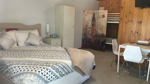 1971 - Accommodation QLD 14