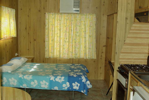 Crocodile Caravan  & Camping Park - Accommodation QLD 3