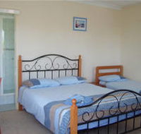 Beale's BedFish  Breakfast - Accommodation QLD