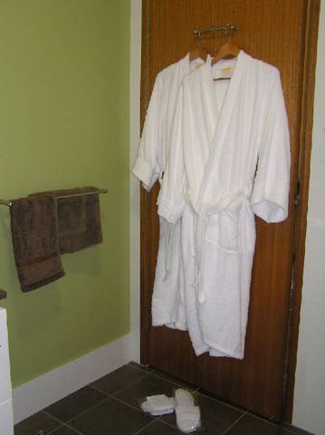 Dayboro Cottages & Llama Walks - Accommodation QLD 3