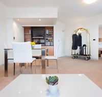 Diplomat Hotel - Accommodation QLD