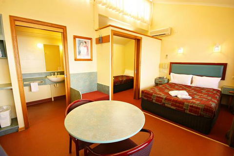Downs Motel - Accommodation QLD 8