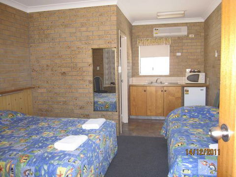 Dragon Phoenix Resort & Restaurant - Accommodation QLD 2