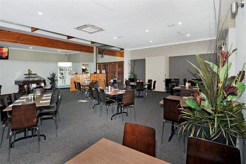 Drakesbrook Hotel - Accommodation QLD 2