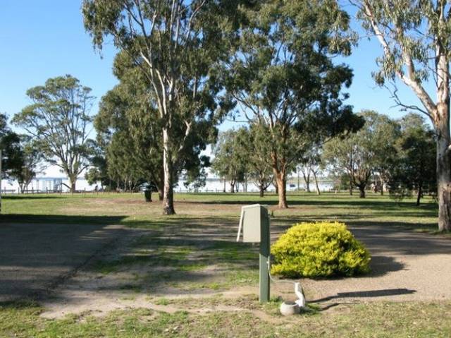 Eagle Point VIC Accommodation QLD