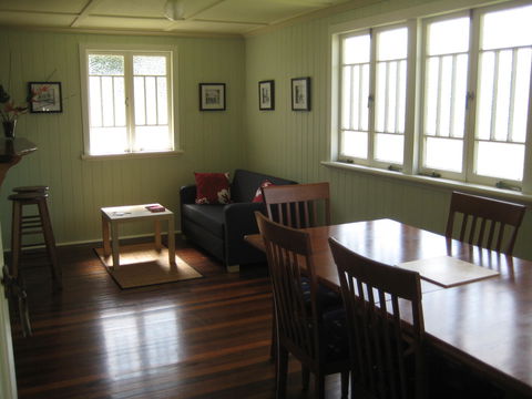 Eco Queenslander Holiday Home - Accommodation QLD 4