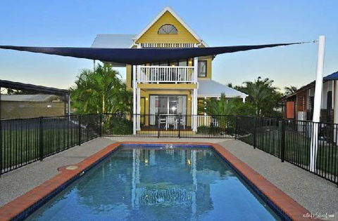 Edge On Beaches - Accommodation QLD 4