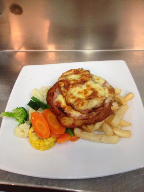 Emerald Explorers Inn - Accommodation QLD 2