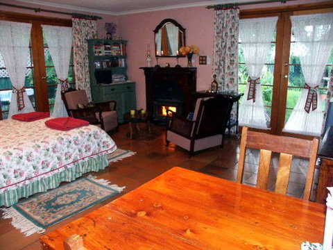 Gawler Churchhill Mews Bed & Breakfast - Accommodation QLD 0