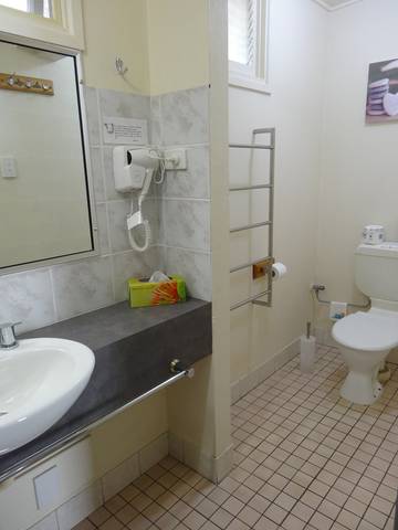 Gin Gin Central Motel - Accommodation QLD 3