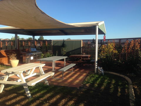 Gympie Caravan Park - Queens Park - Accommodation QLD 0