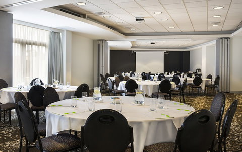 Holiday Inn Melbourne Airport - Accommodation QLD 4