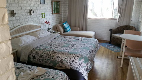 Holland Park Motel - Accommodation QLD 3