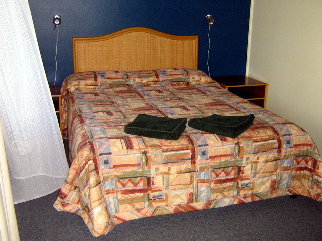 Broadbeach Waters QLD Accommodation QLD