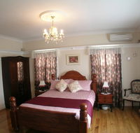 Johnstone's on Oxley Bed  Breakfast - Accommodation QLD