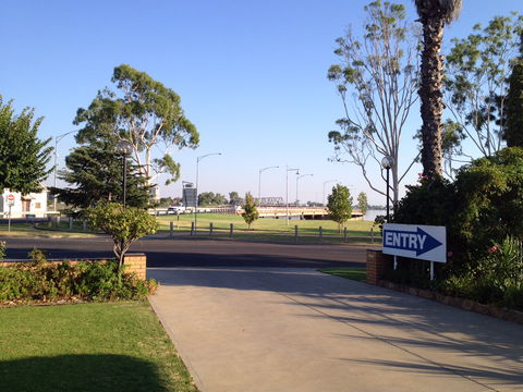Lakeview Motel - Accommodation QLD 1
