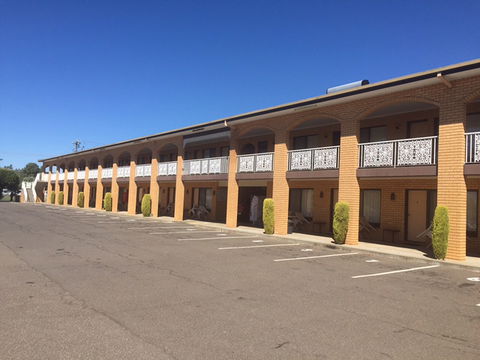 Lakeview Motel - Accommodation QLD 4
