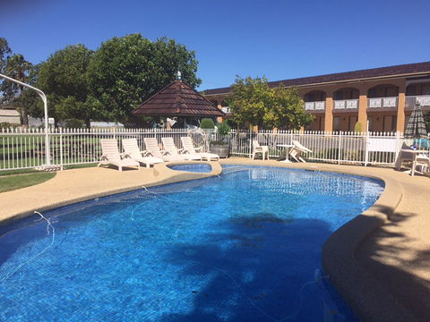 Lakeview Motel - Accommodation QLD 3