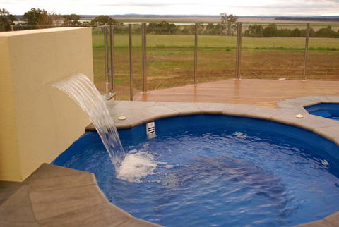 Ledcourt Waters - Accommodation QLD 2