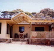 Lovering's Beach Houses - D'Estrees Bay - Accommodation QLD