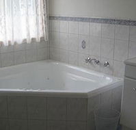 Macburn Self Contained Cottages Dog Friendly - Accommodation QLD