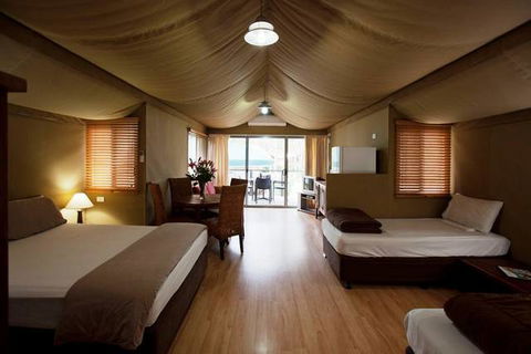 NRMA Ocean Beach Holiday Park - Accommodation QLD 4