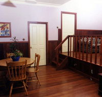 Pemberton Old Picture Theatre Holiday Apts - Accommodation QLD