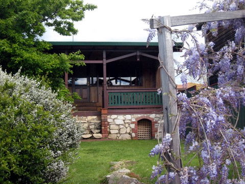 Pemberton Old Picture Theatre Holiday Apts - Accommodation QLD 1