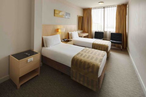 Quality Hotel Ambassador Perth - Accommodation QLD 9