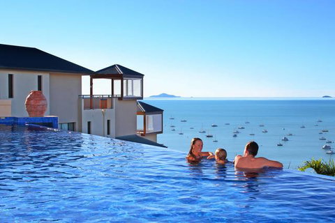 Pinnacles Resort & Spa - Accommodation QLD 3