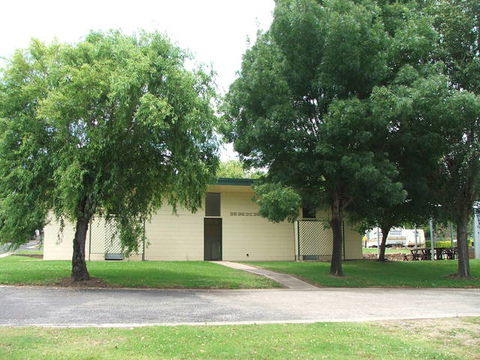Poplar Caravan Park - Accommodation QLD 2