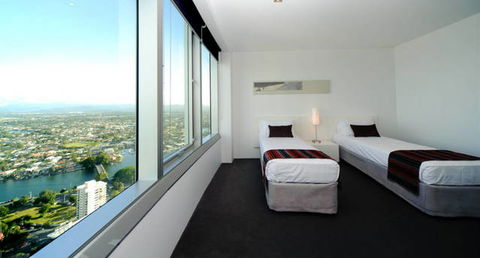 Q1 Resort & Spa - Accommodation QLD 9