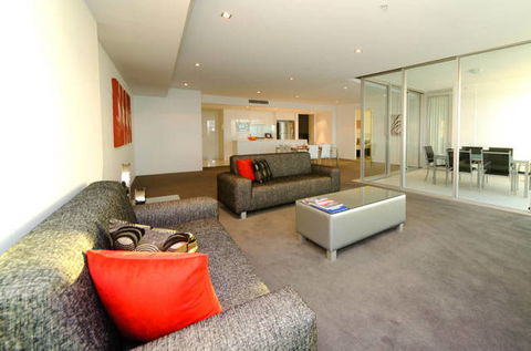 Q1 Resort & Spa - Accommodation QLD 10