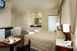 Quality Hotel Bayswater - Accommodation QLD 7