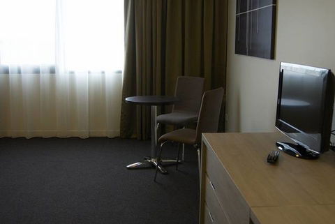 Quality Hotel Tabcorp Park - Accommodation QLD 5