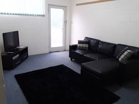 Silver Hill Townhouse - Accommodation QLD 25