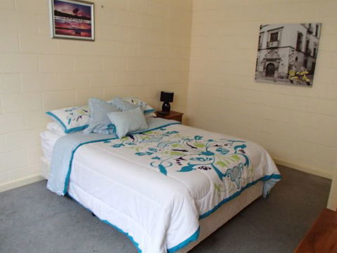 Silver Hill Townhouse - Accommodation QLD 26