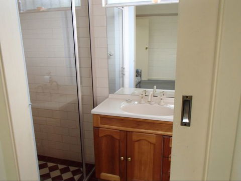 Silver Hill Townhouse - Accommodation QLD 29