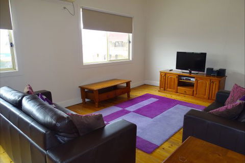 Silver Hill Townhouse - Accommodation QLD 4