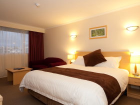 BEST WESTERN Balmoral Motor Inn - Accommodation QLD 1