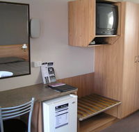 Riviera On Ruthven Motel - Accommodation QLD