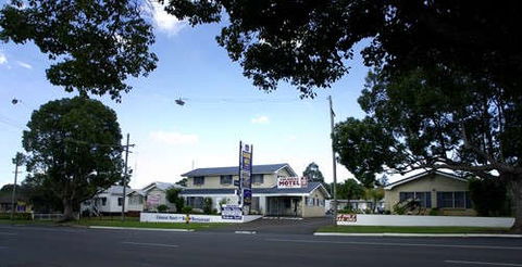 Riviera On Ruthven Motel - Accommodation QLD 1