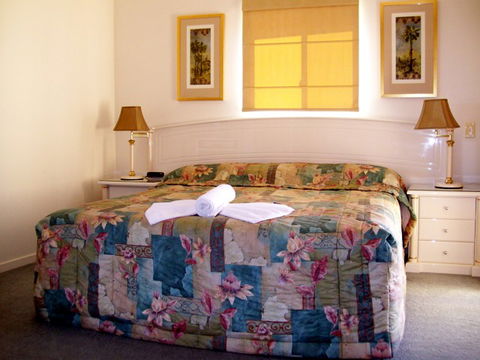 Riviere On Golden Beach - Accommodation QLD 1