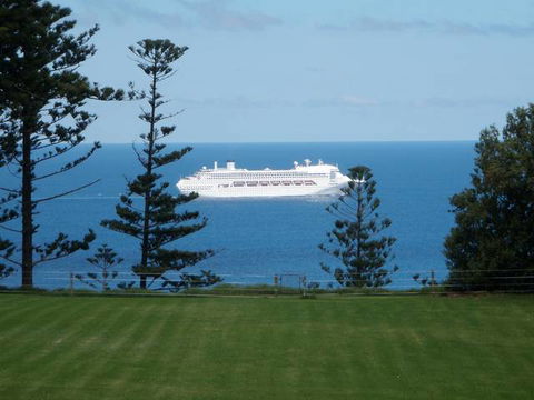 Rocky Point Lodge - Accommodation QLD 4