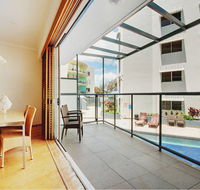 Rolling Surf Resort - Accommodation QLD