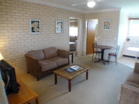 Santa Fe Motel And Holiday Units - Accommodation QLD 3