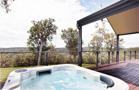 Scarlet Woods Chalet - Accommodation QLD 2